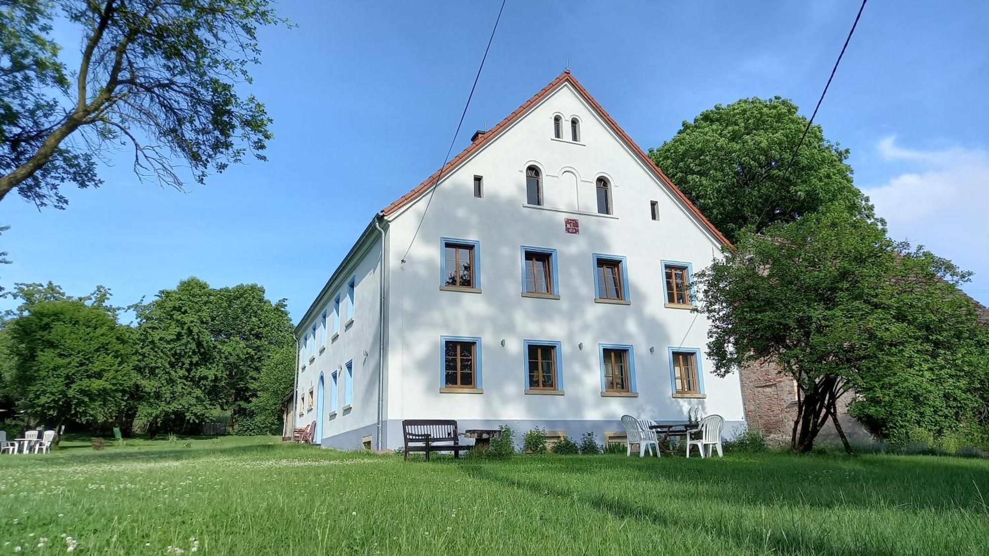 Biala Kalina Kaczawy Hotel Świerzawa Exterior photo